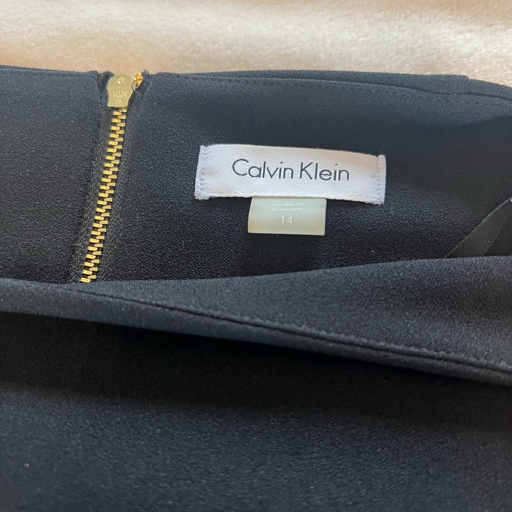 🎉Host Pick🎉Calvin Klein Black Cocktail Dress w/ 10” Slit Bell Sleeves Size 14 - Picture 6 of 16
